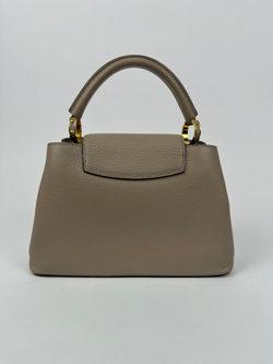 Сумка Louis Vuitton Capucines BB