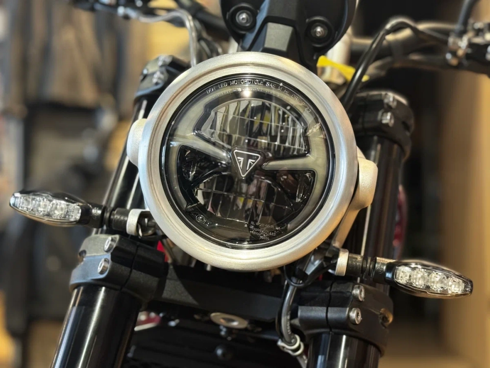 Triumph Scrambler 1200, 2025 красный