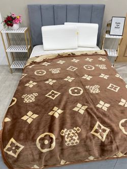 Плед БРЕНД 1,5сп ЛИКВИ