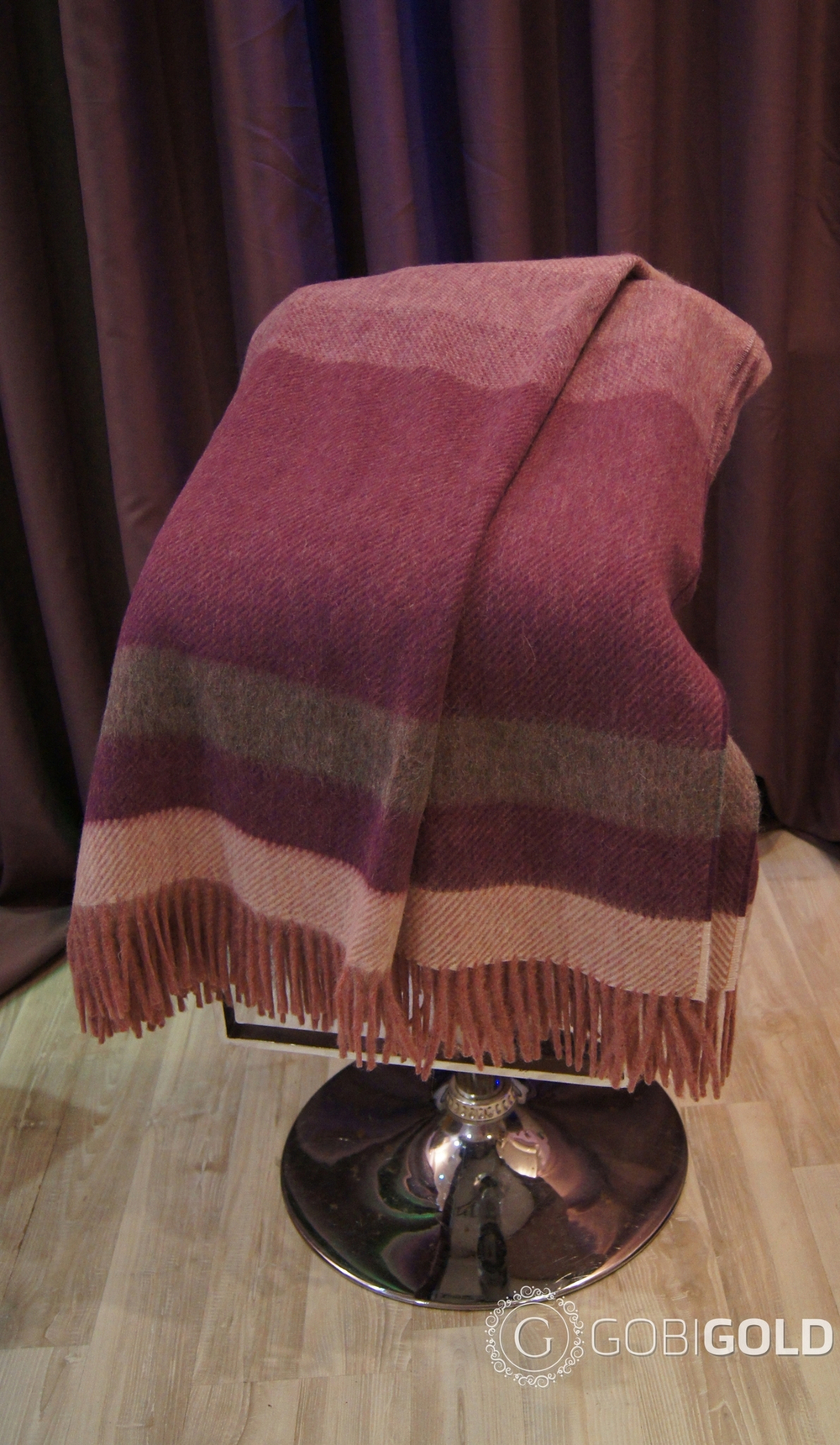 Плед из шерсти Альпаки 150x200 см. - фиолетовый (арт. AGG002)