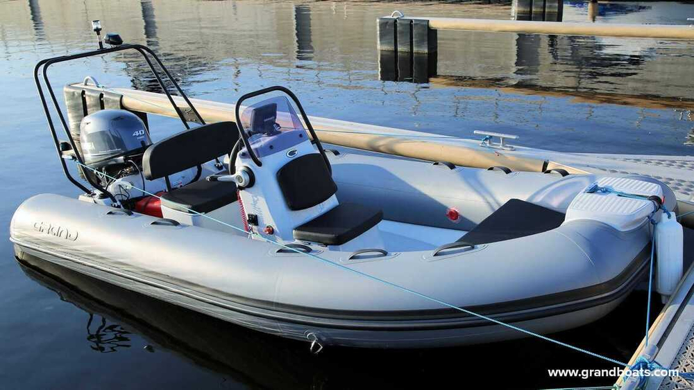 Лодка РИБ GRAND SILVER LINE S420N