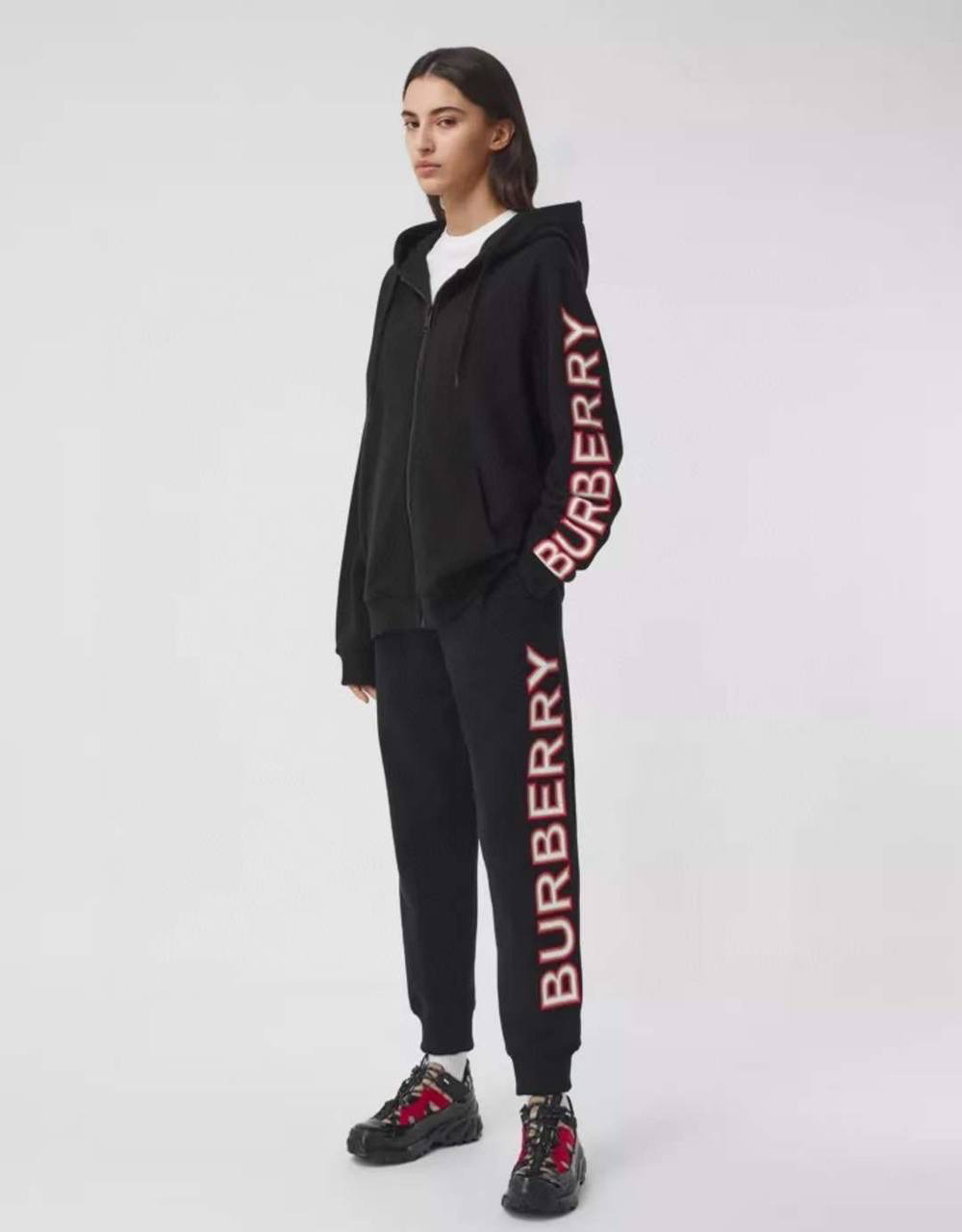 Костюм Burberry