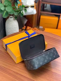Несессер Louis Vuitton