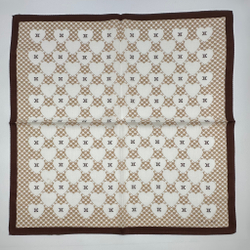 Платок бежевый с сердечками Celine