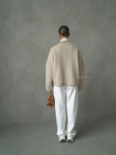 Бежевый шерстяной бомбер на молнии