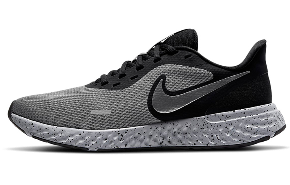 Кроссовки Nike Revolution 5