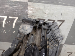 Пыльник переднего бампера правый Mercedes E-Class (W213) 16-нв Б/У Оригинал A2135202700