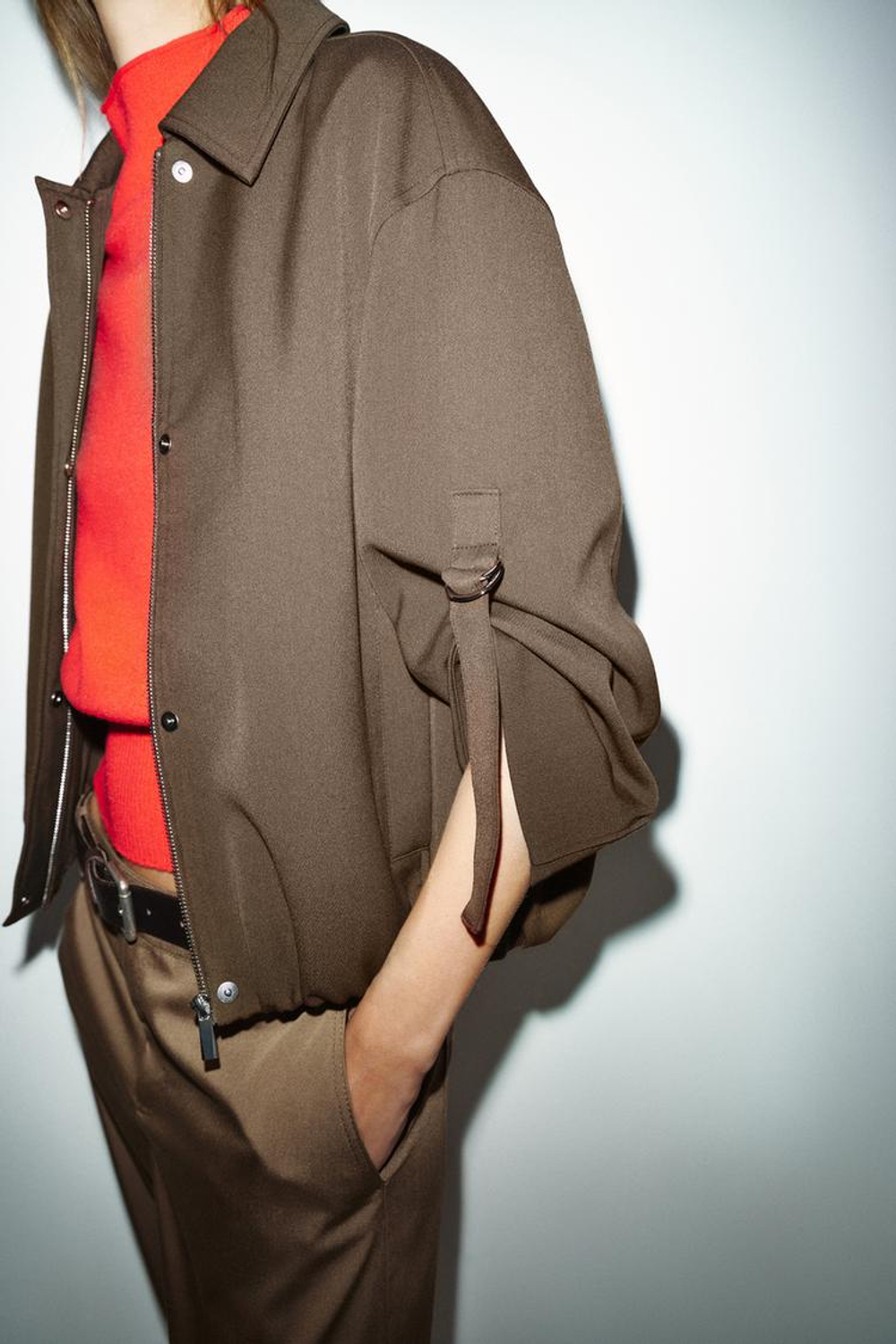 ZARA БОМБЕР С ПОДВЕРНУТЫМИ РУКАВАМИ, ТАБАЧНЫЙ