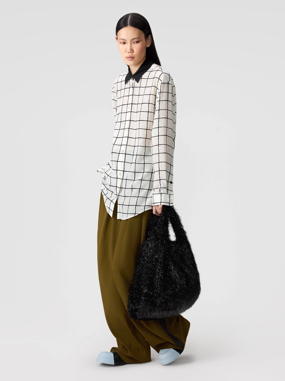 Сумка-майка из пушистой мерцающей ткани OLA OLA