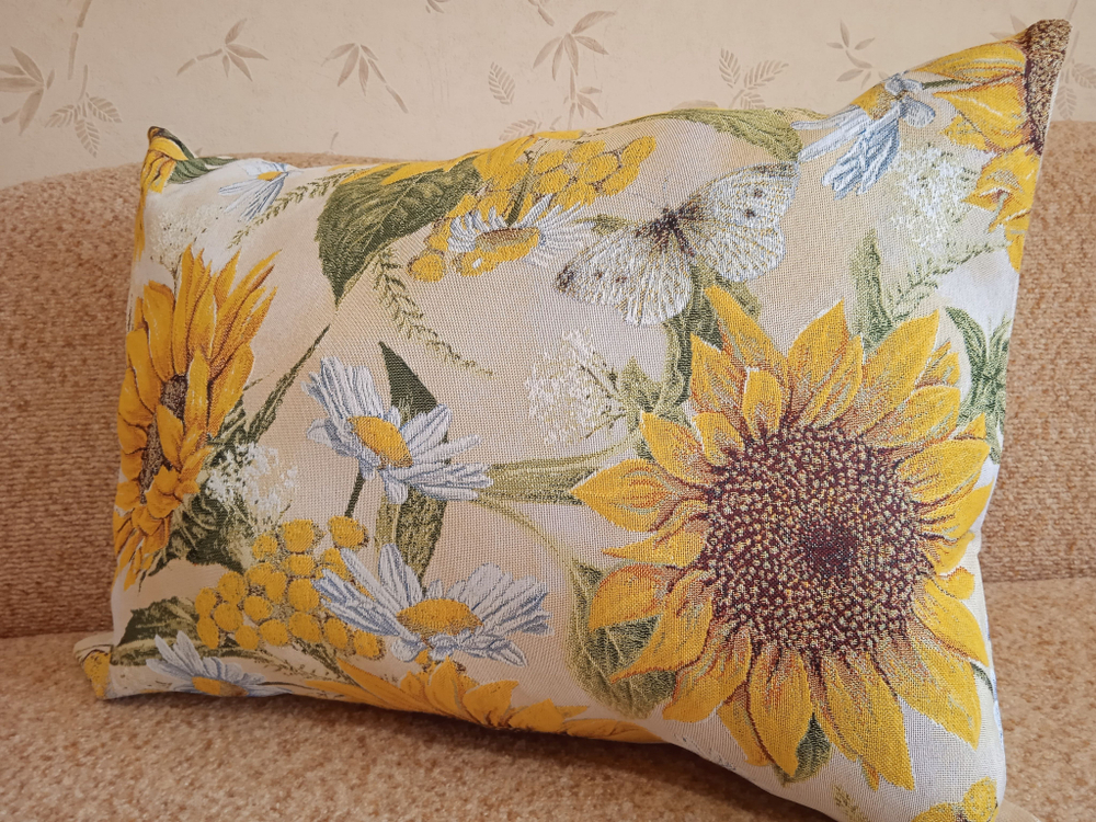 Декоративная гобеленовая наволочка для интерьерной подушки Подсолнухи 68х47
