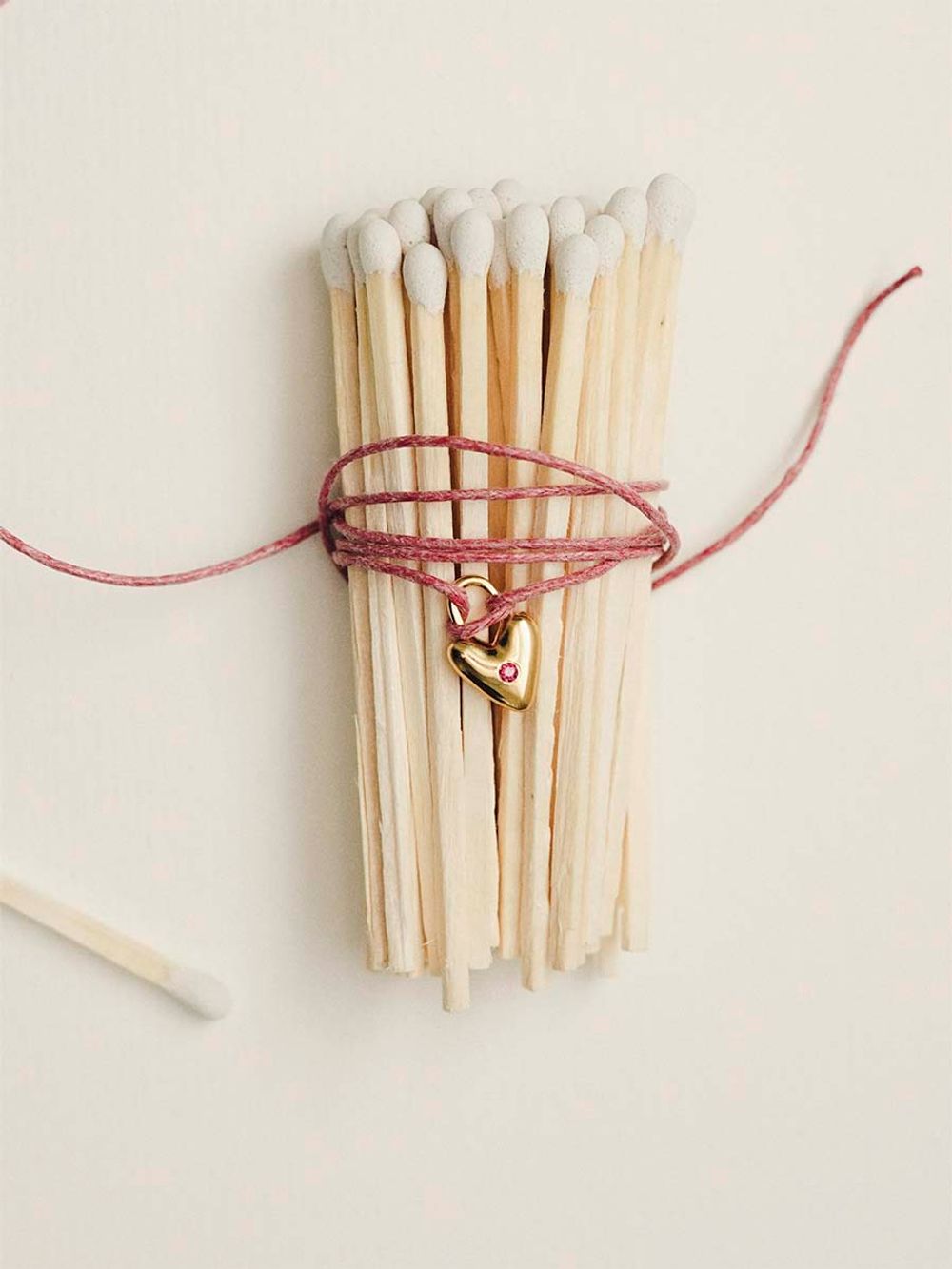 Подвеска Замочек на шнурке, позолота