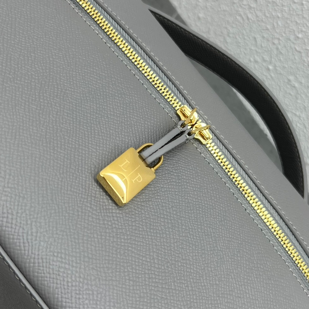 Loro Piana Extra Pocket L27