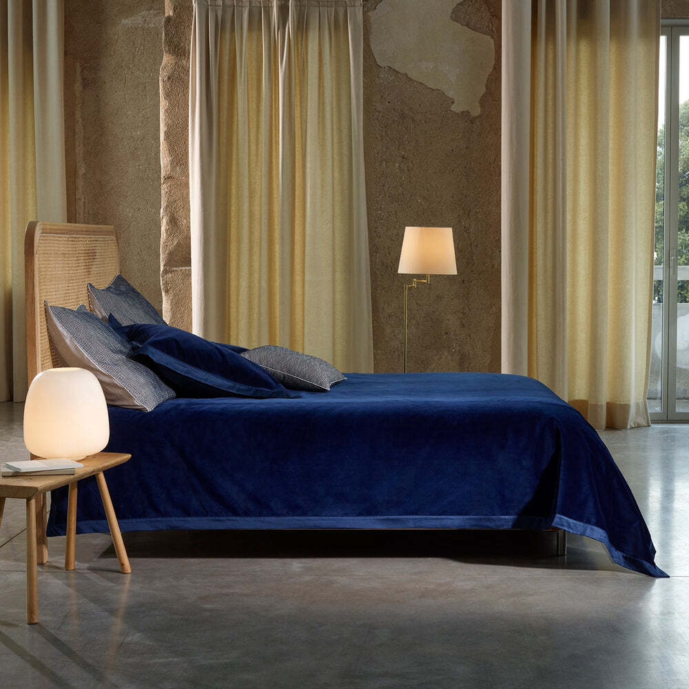Покрывало Cirrus Navy Siege (260 x 250 см)