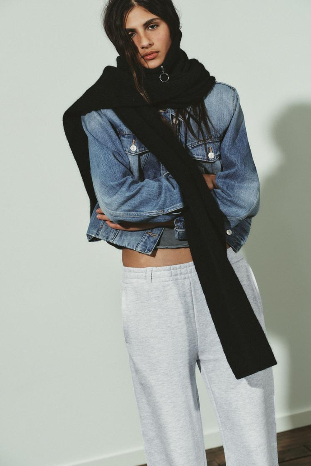 ZARA ТРИКОТАЖНЫЙ ШАРФ С ВОРОТНИКОМ-СТОЙКОЙ, ЧЕРНЫЙ