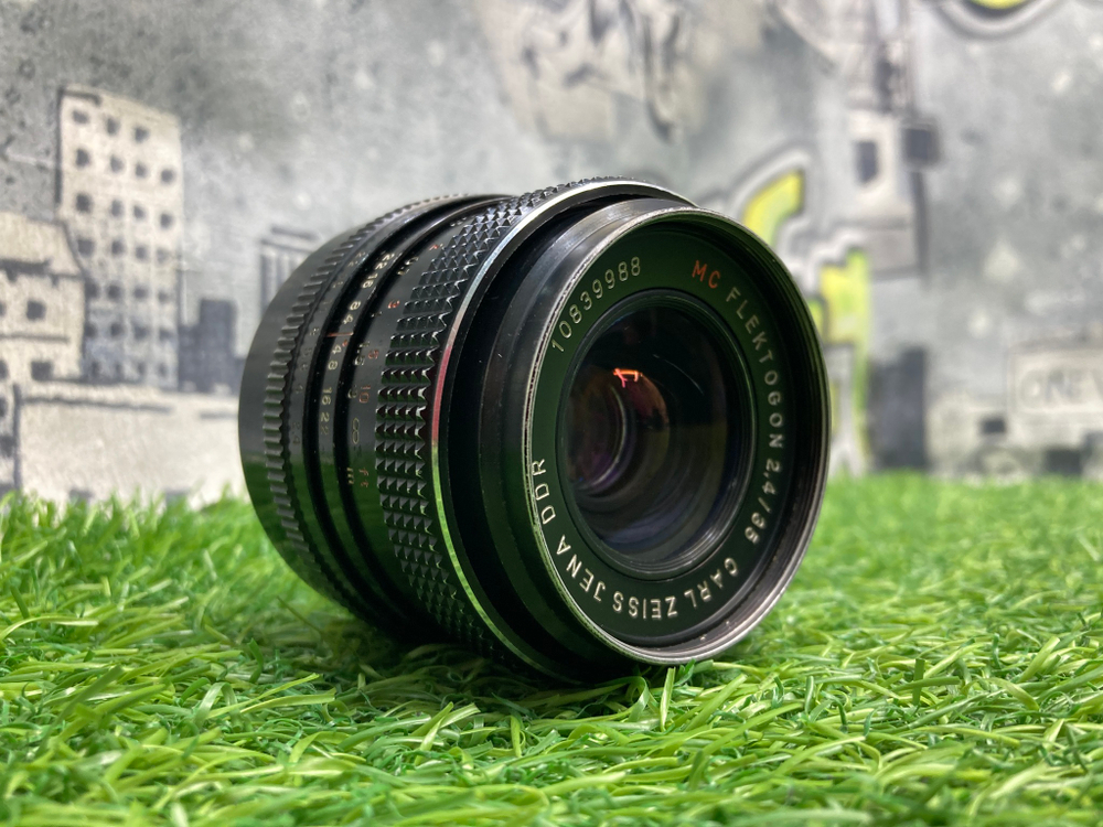 Carl Zeiss Jena DDR Flektogon 35mm 2.4 MC