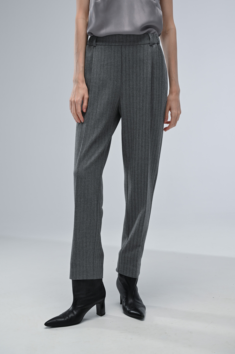 Брюки зауженные