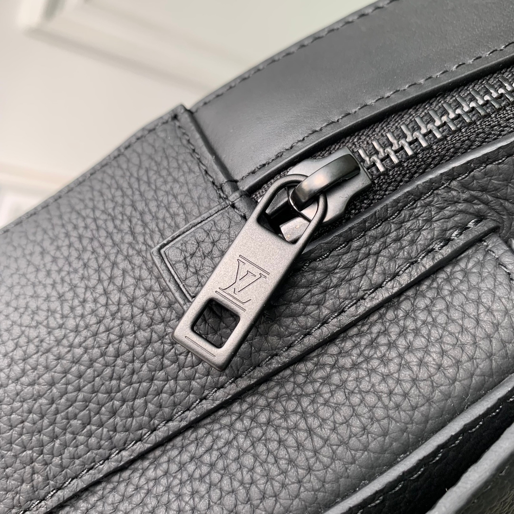 Louis Vuitton Pilot Slingbag
