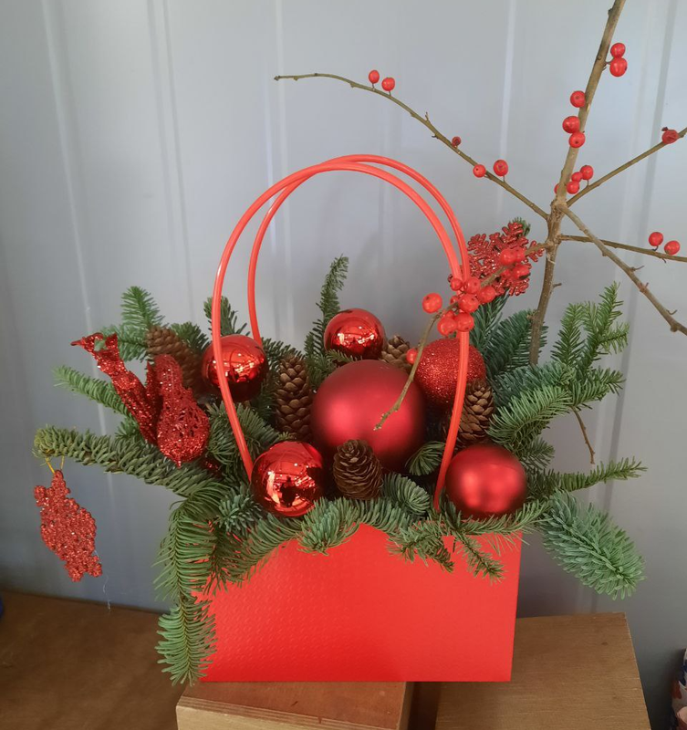 Композиция "Красная шапочка"