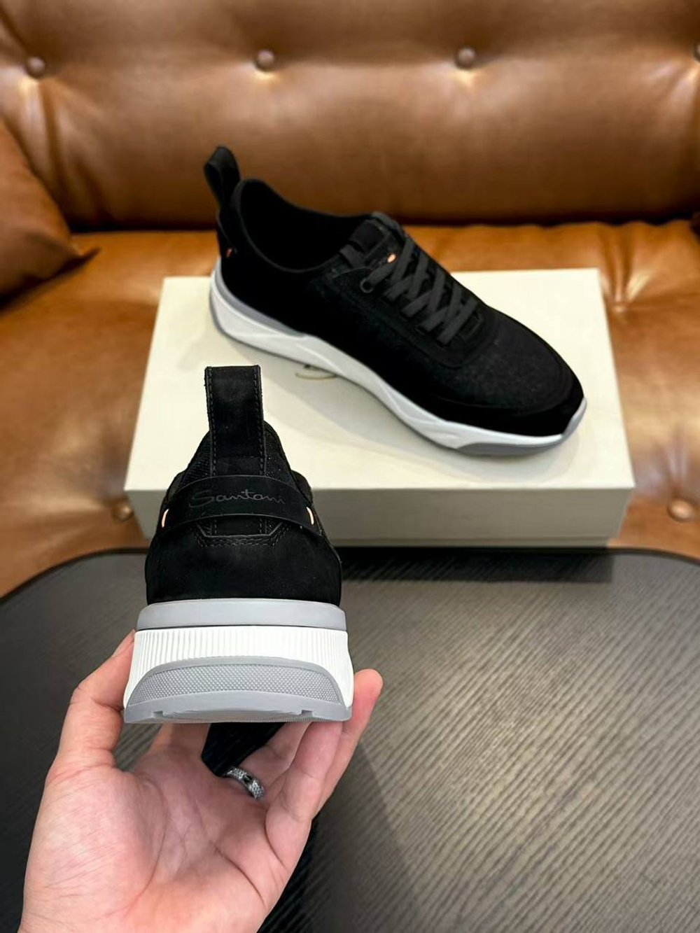 Кроссовки Santoni