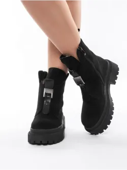 Зимние ботинки на высокой платформе