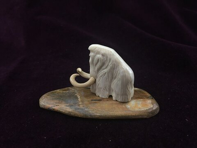 Мамонт шерстистый, миниатюра из бивня мамонта, фигурка в интерьер