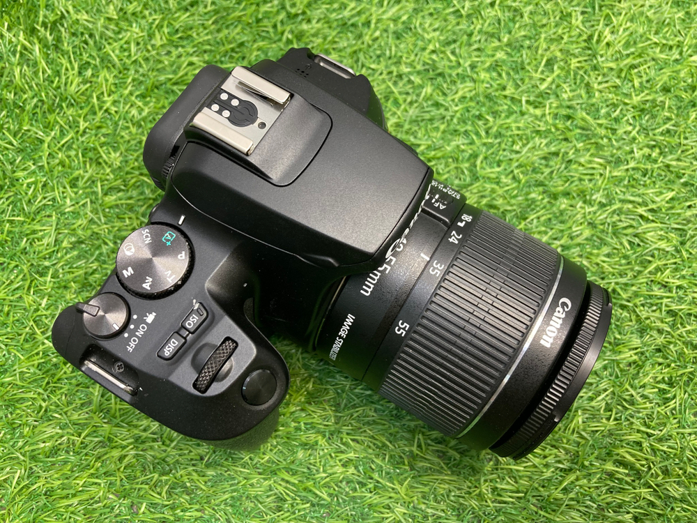 Canon Rebel SL3 (250D) Kit 18-55mm 3.5-5.6 IS II
