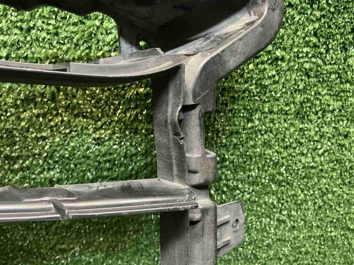 Решетка перед. бампера Porsche Cayenne 958 (14-18)