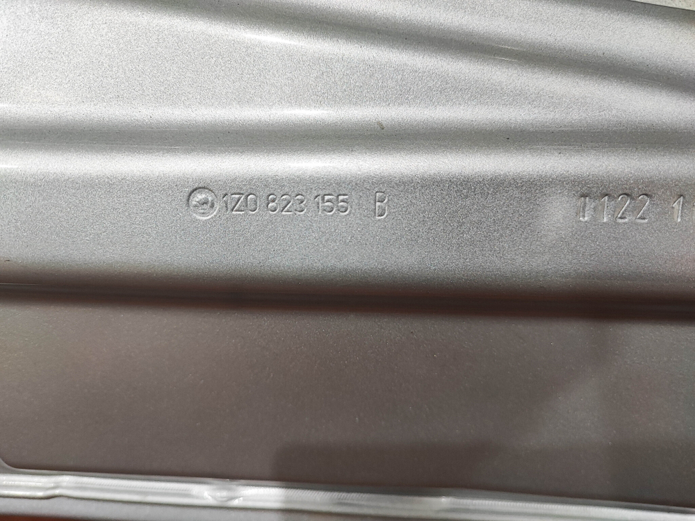 Капот Skoda Octavia 2 (A5) 04-13 Б/У Оригинал 1z0823155b