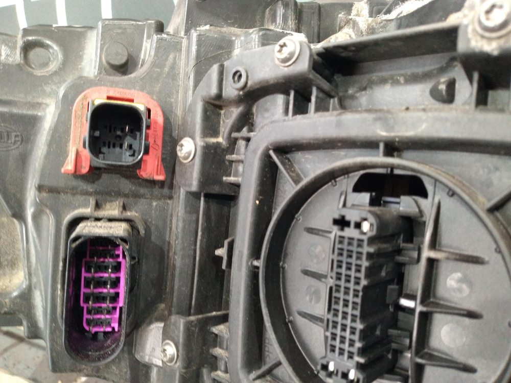 Фара правая Audi A6 C7 Matrix б/у оригинал целая 4G0941036