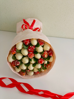 Букет из клубники "Ажур"