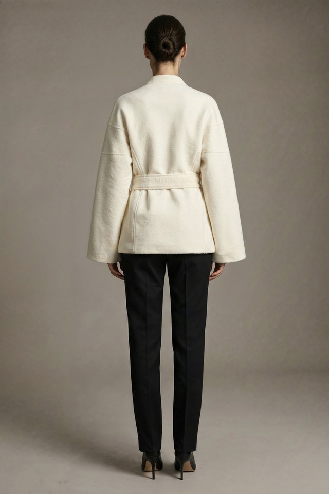 Пальто укороченное приталенного силуэта