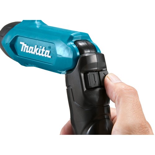 Отвертка аккумуляторная Makita DF 001 DW