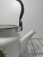 Чайник 2л цил Белый Клубника 42704-102/6