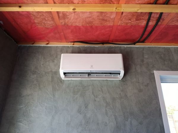 Установка сплит-системы Electrolux в частном доме