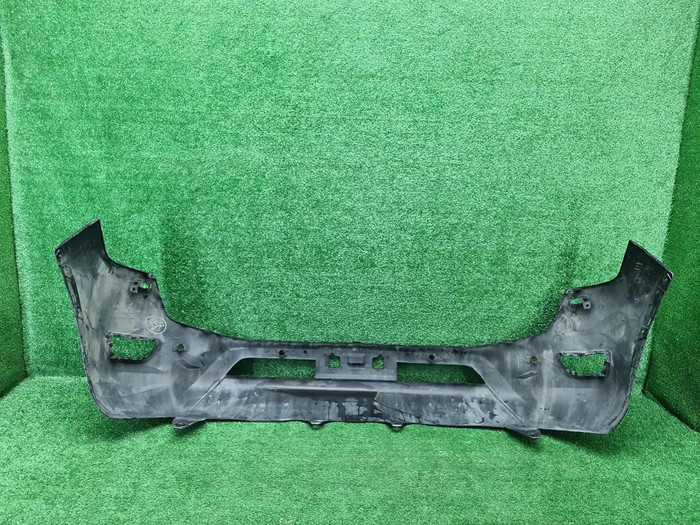 Бампер передний Toyota Land Cruiser 300 (21-нв)