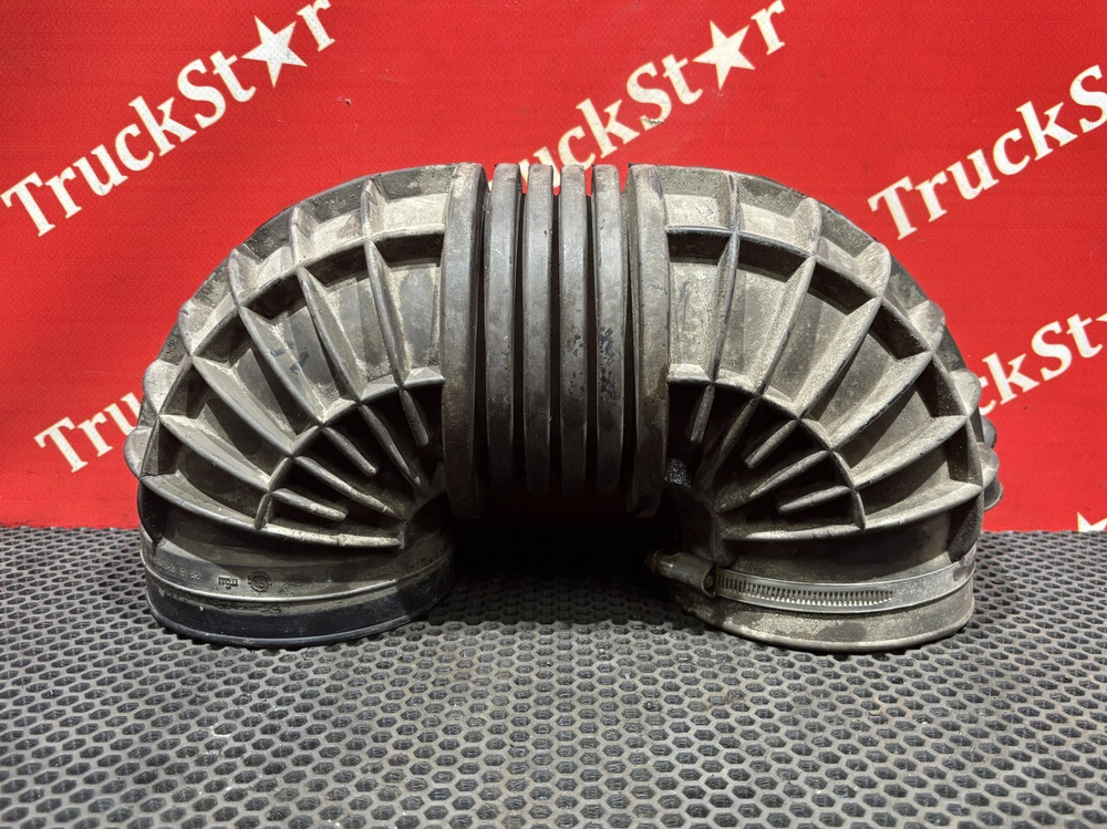 Патрубок воздушного фильтра