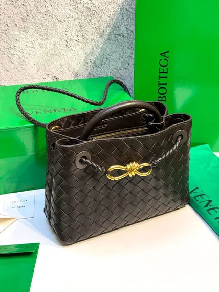 Сумка Bottega Veneta Andiamo коричневый