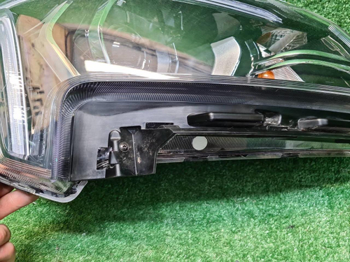 Фара правая Kia Rio 4 FB (2020-2022) галоген