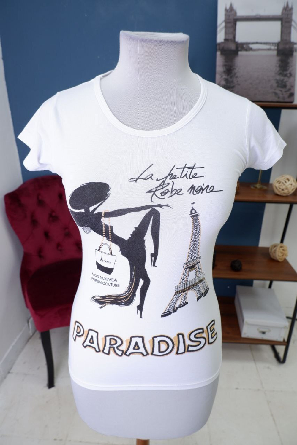 Футболка белая с принтом 42 размер