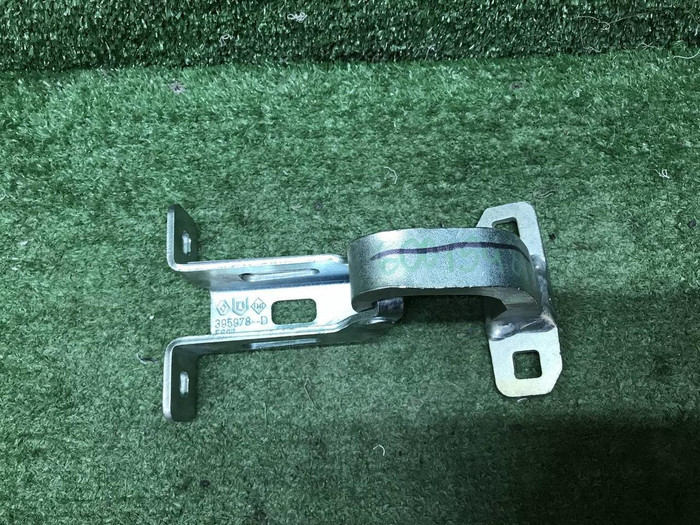 Петля двери багажника верхняя Lada Largus (12-нв)