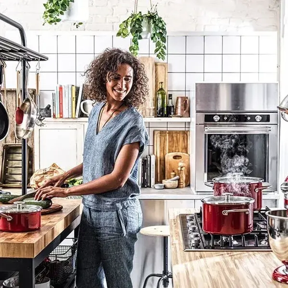 KitchenAid Кастрюля эмалированная 20 см 2,4 л с крышкой Empire Red