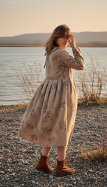 Платье с тонкими веточками из фланели