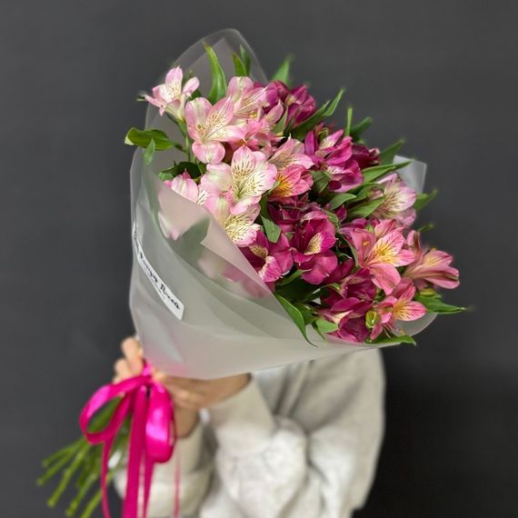 Букет из альстромерий