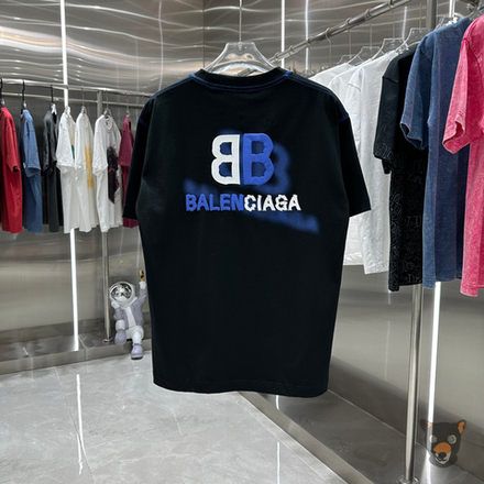 Футболка Balenciaga