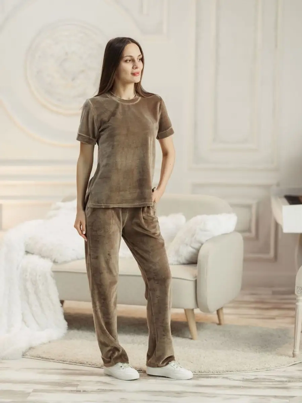 Велюровый костюм брючный