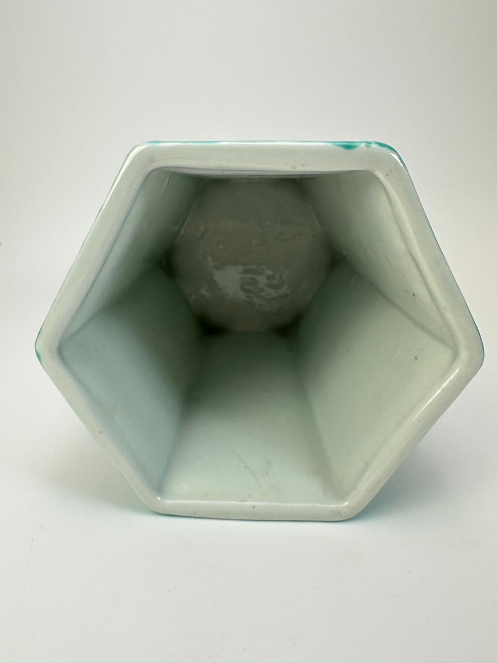 Шестиугольная ваза-кашпо