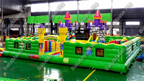 Большой надувной батут "Средневековье" 12*12*5 м