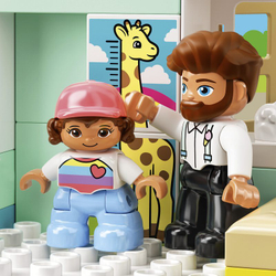 Конструктор LEGO DUPLO Town 10968 Поход к врачу