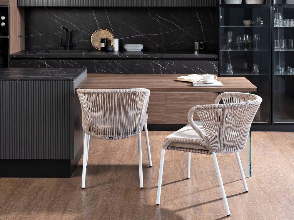 "Милан" стул плетеный из роупа, каркас алюминий белый шагрень, роуп бежевый круглый, ткань бежевая