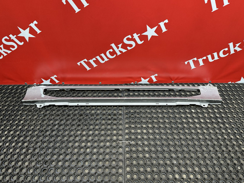 Решетка радиатора нижняя